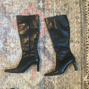 Vintage leather black boots